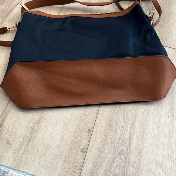 Navy Michael Kors crossbody purse - Picture 8 of 9